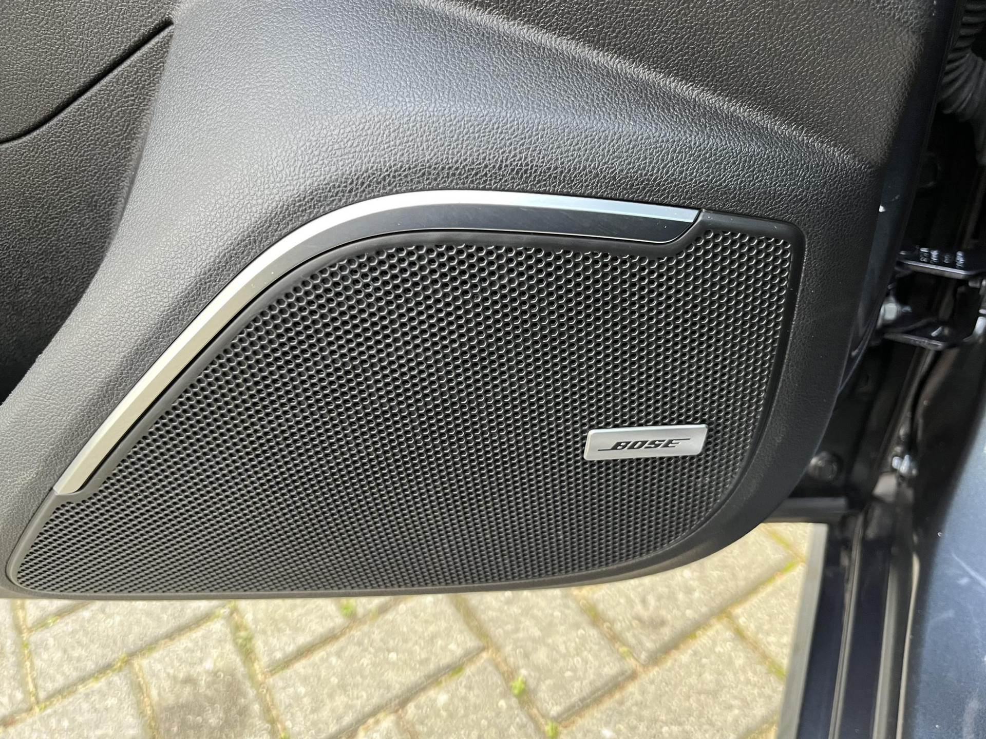 Renault R-Link 2 multimedia- en navigatiesysteem met 8,7" portrait touchscreen + Bose® premium audio