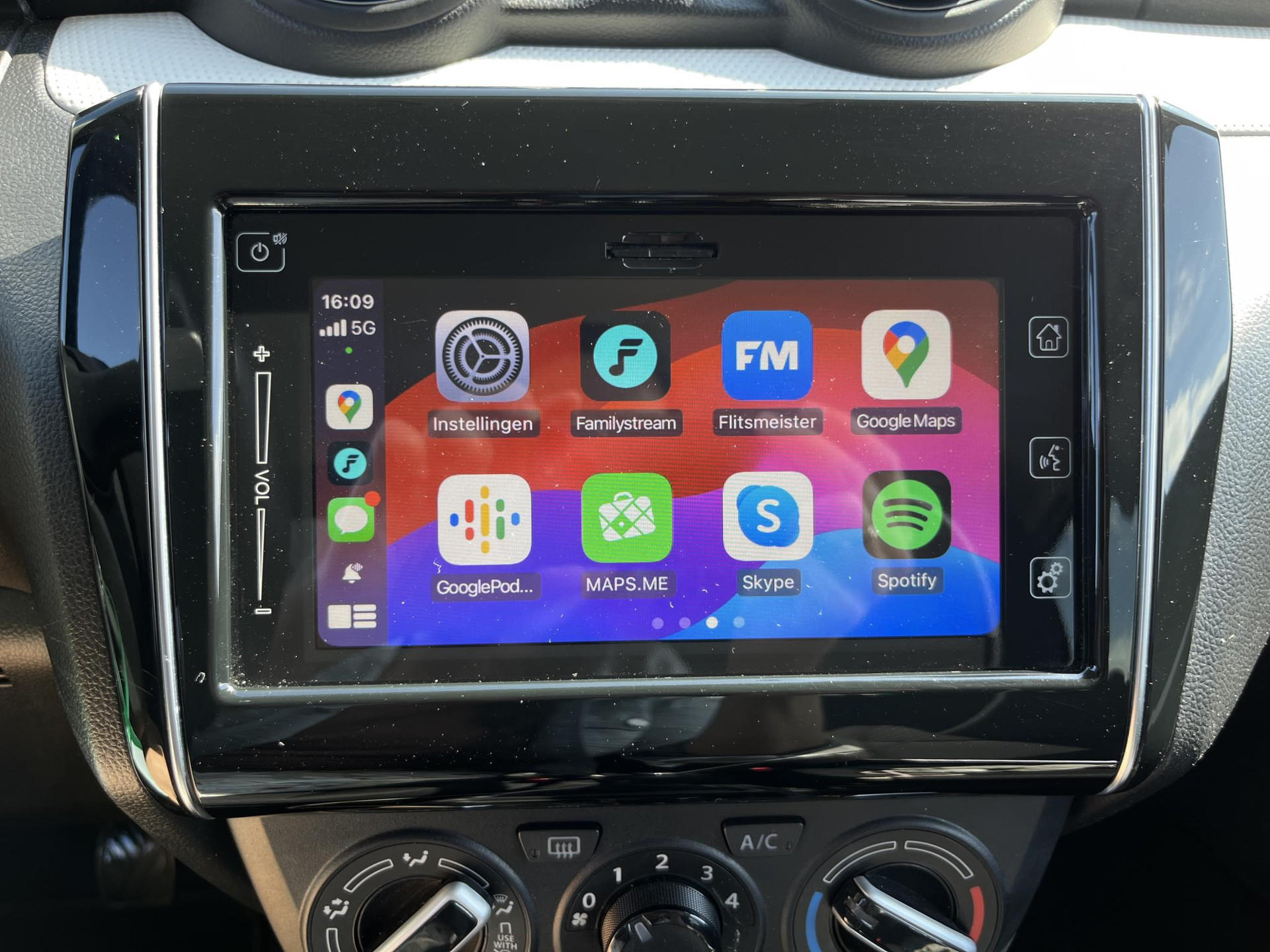 Apple Carplay/Android Auto