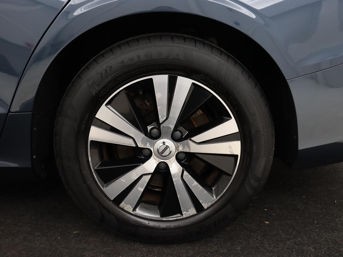 17" 5-Dubbel Spaaks Silver velgen met 225/50 R17 banden