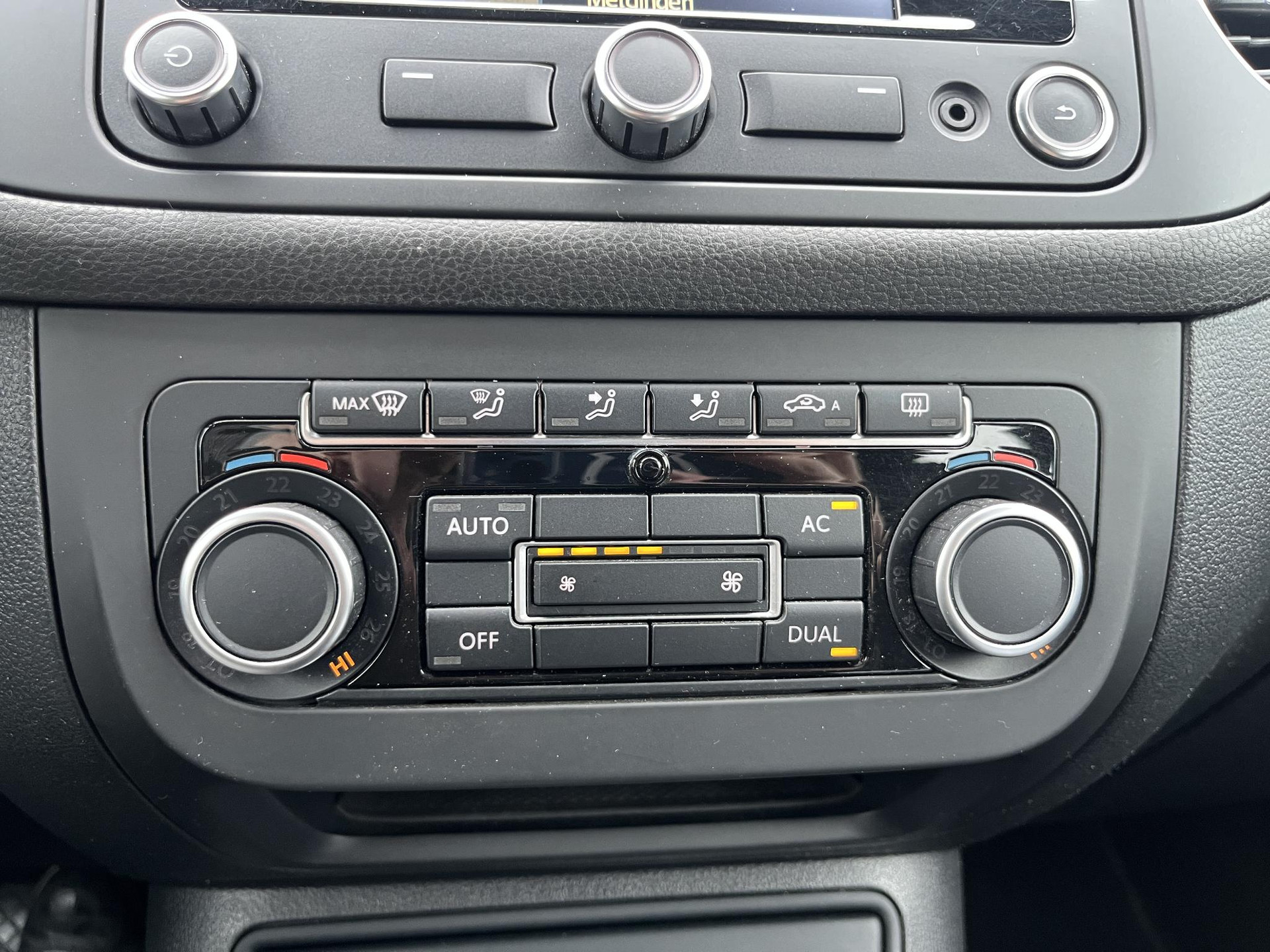"Climatronic" airconditioning