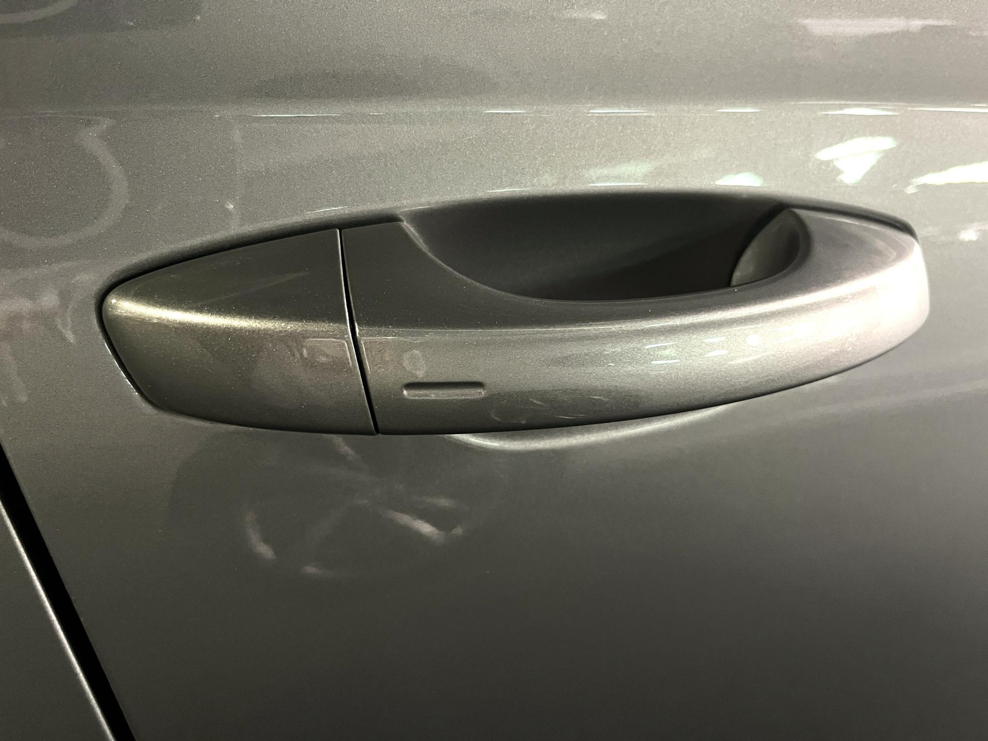 Keyless Entry Start/stop System (KESSY), ontgrendeling en vergrendeling van de auto zonder sleutel