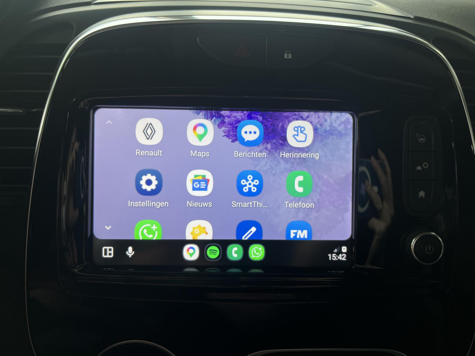 Apple Carplay/Android Auto