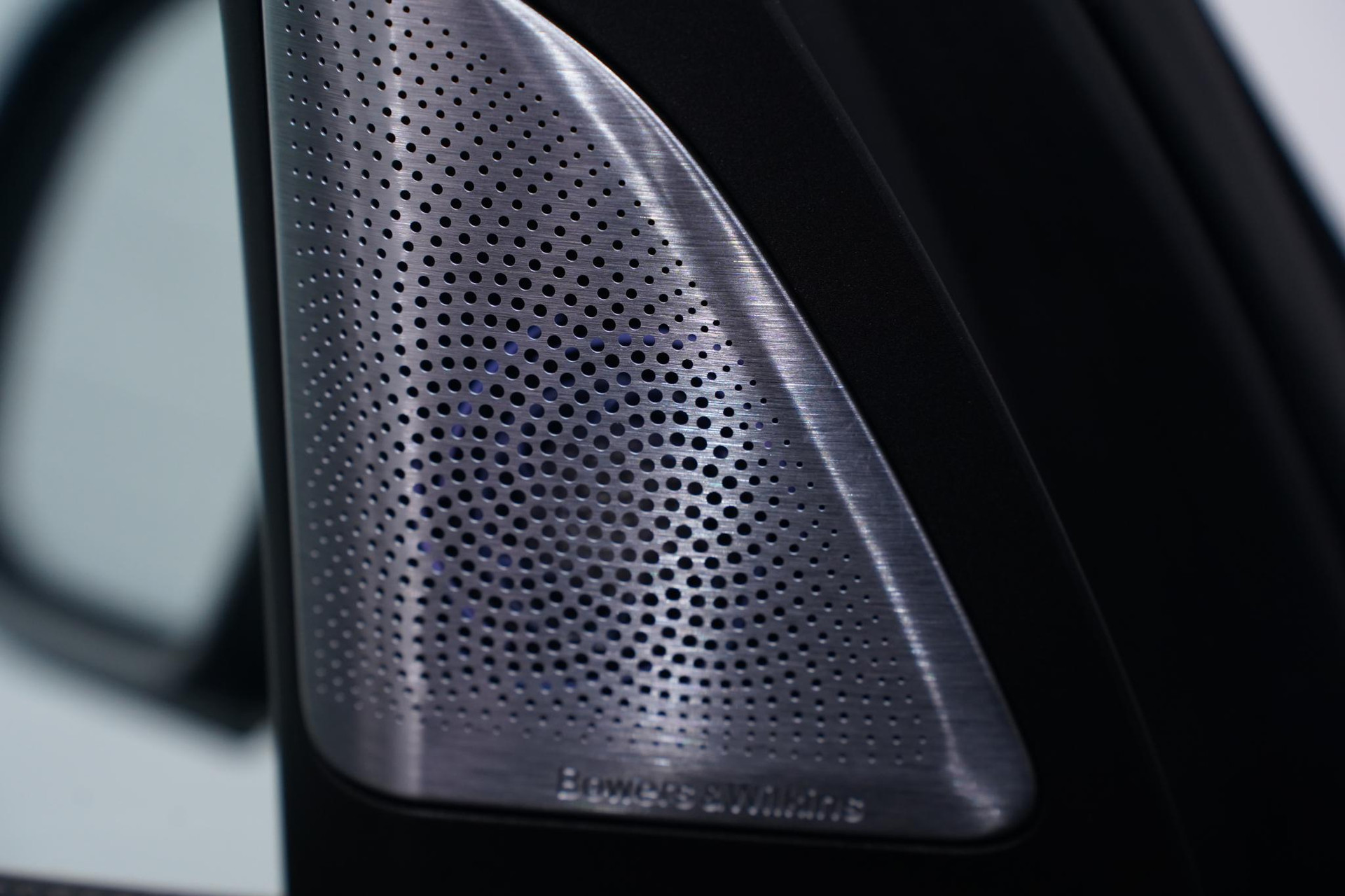 Bowers & Wilkins Diamond Surround Sound System