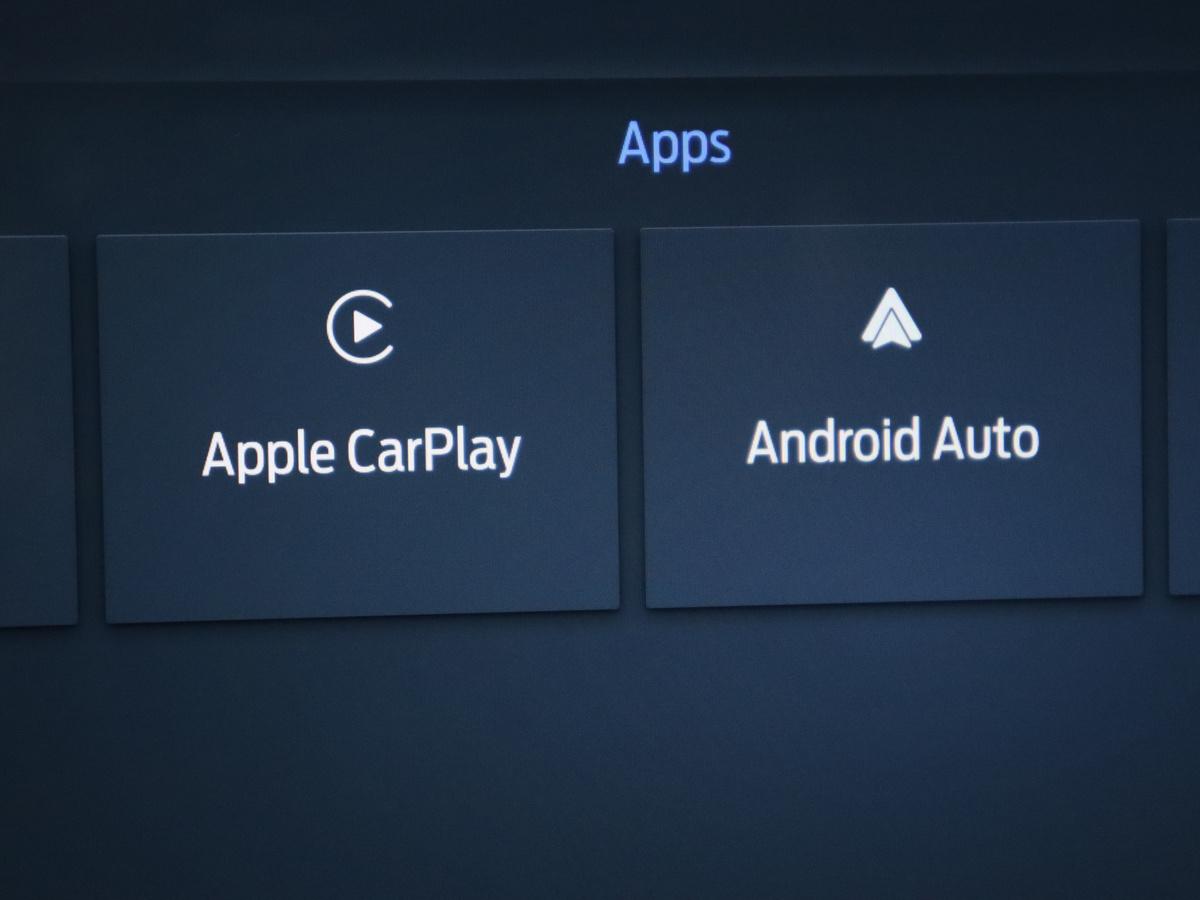 Apple Carplay/Android Auto