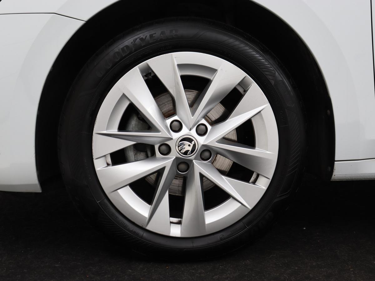 Lichtmetalen velgen 17" Rotare Aero 7J x 17" met banden 205/55 R17