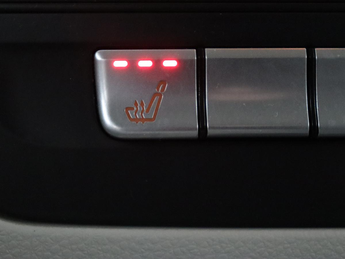 Stoelverwarming vóór
