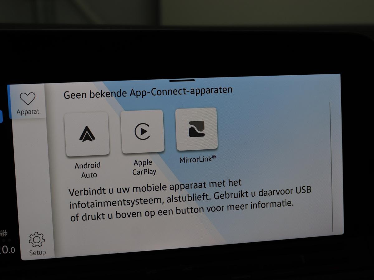 Apple Carplay/Android Auto