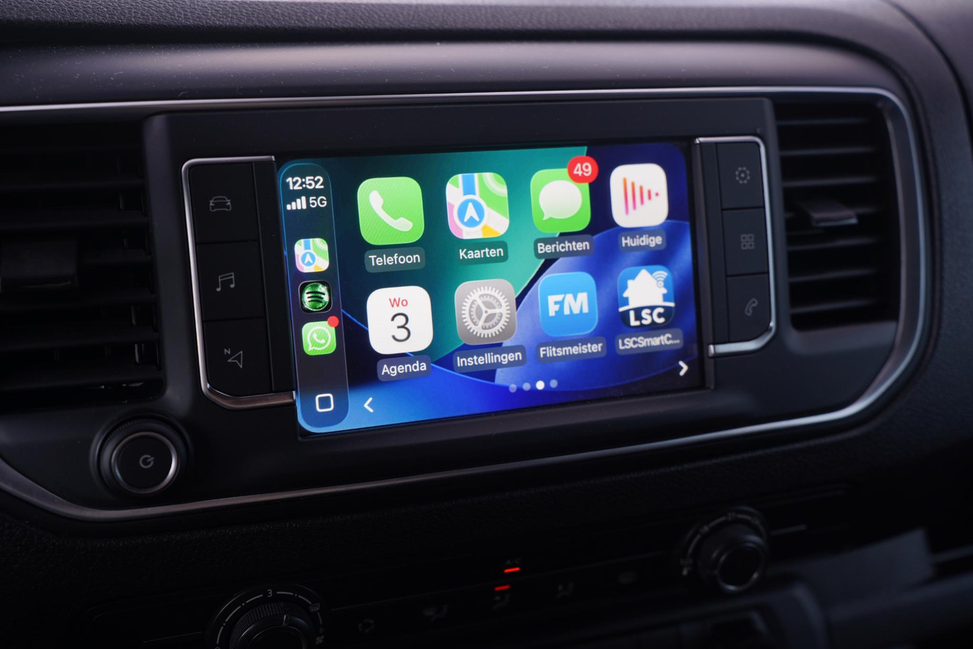 Apple CarPlay/Android Auto