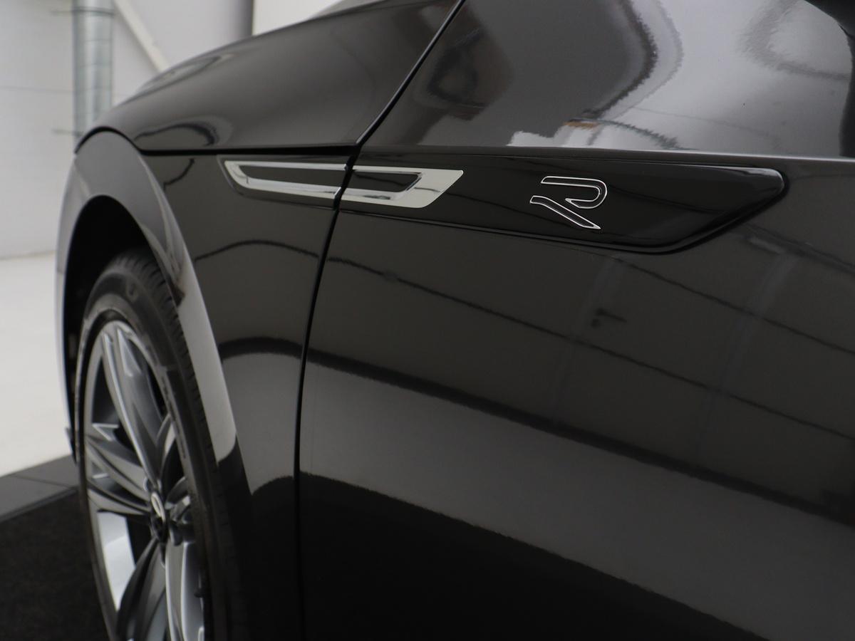 R-Line Exterieur