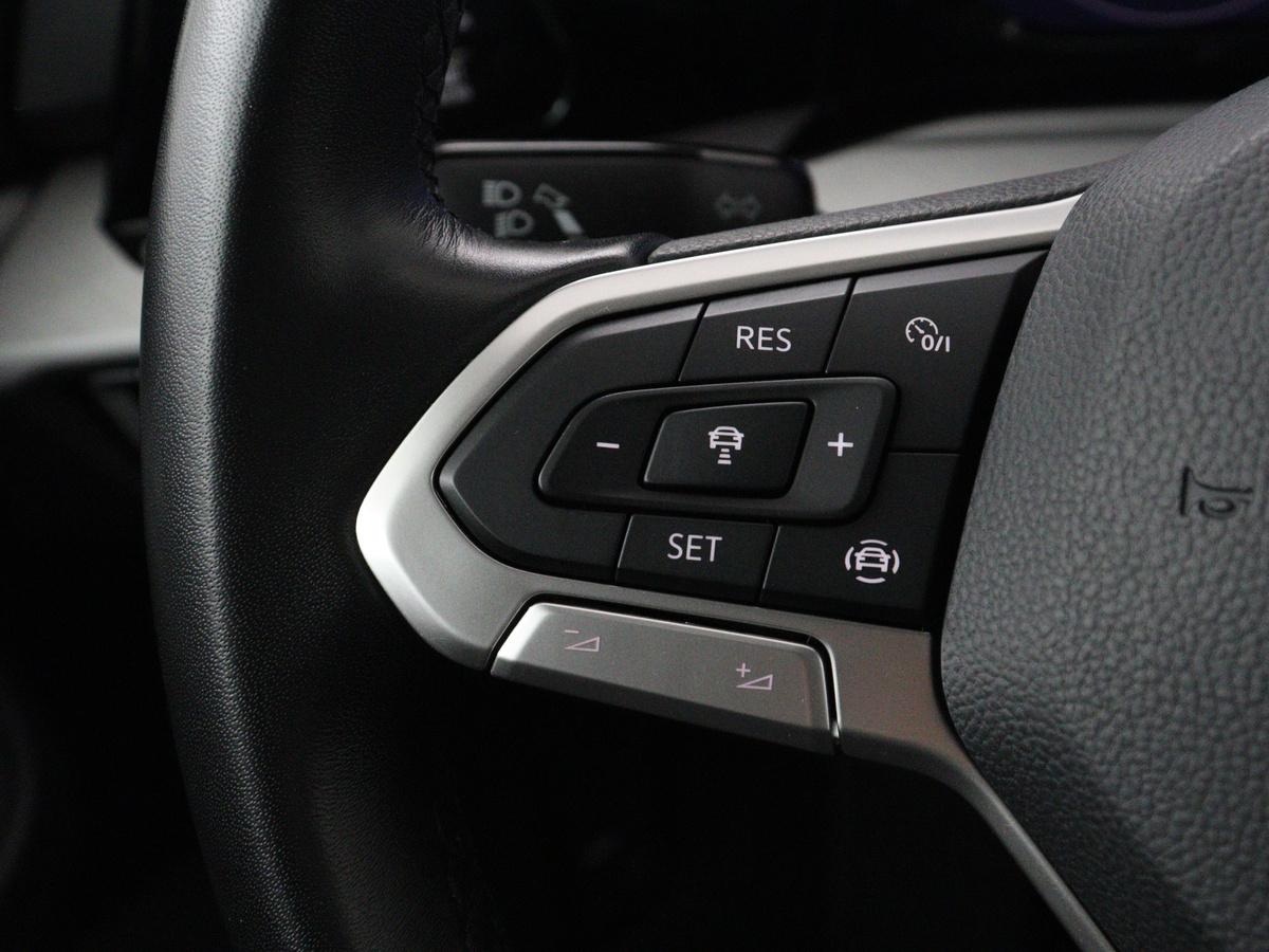 Automatische afstandsregeling (Adaptive Cruise Control) tussen 30-210 km/h (MT)