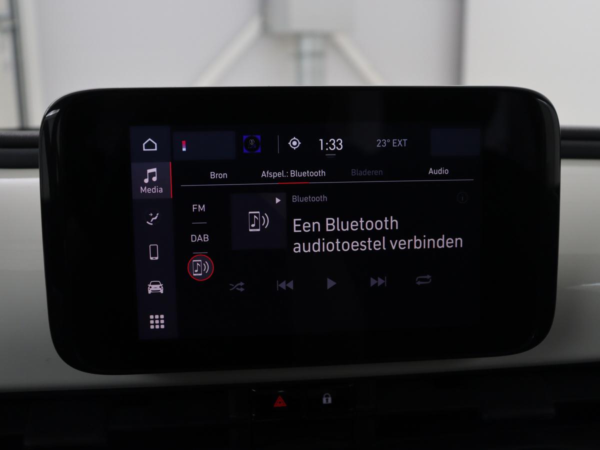 UCONNECT™ Navigatie 7” met Bluetooth & DAB