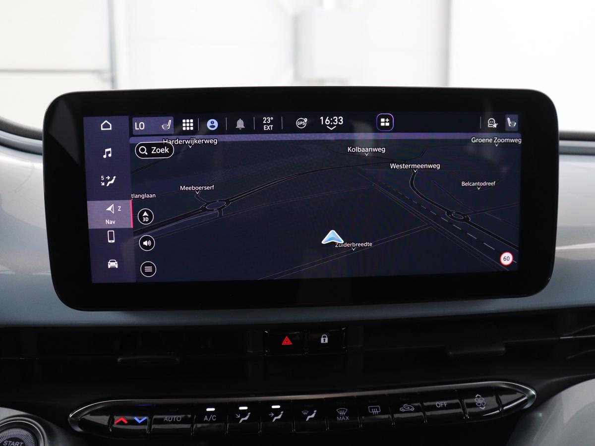 Uconnect navigatie met 7" touchscreen/Bluetooth®/Uconnect Live/DAB+