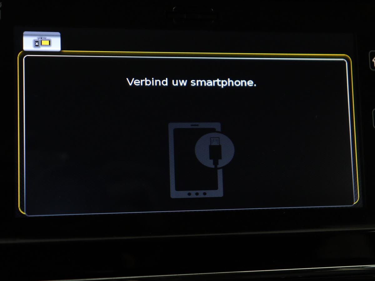 Apple Carplay/Android Auto
