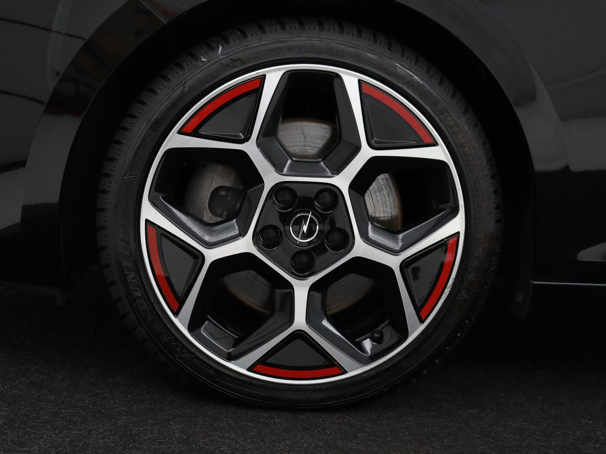 18" Lichtmetalen velgen Diamond Cut met rode accenten, Pentagon