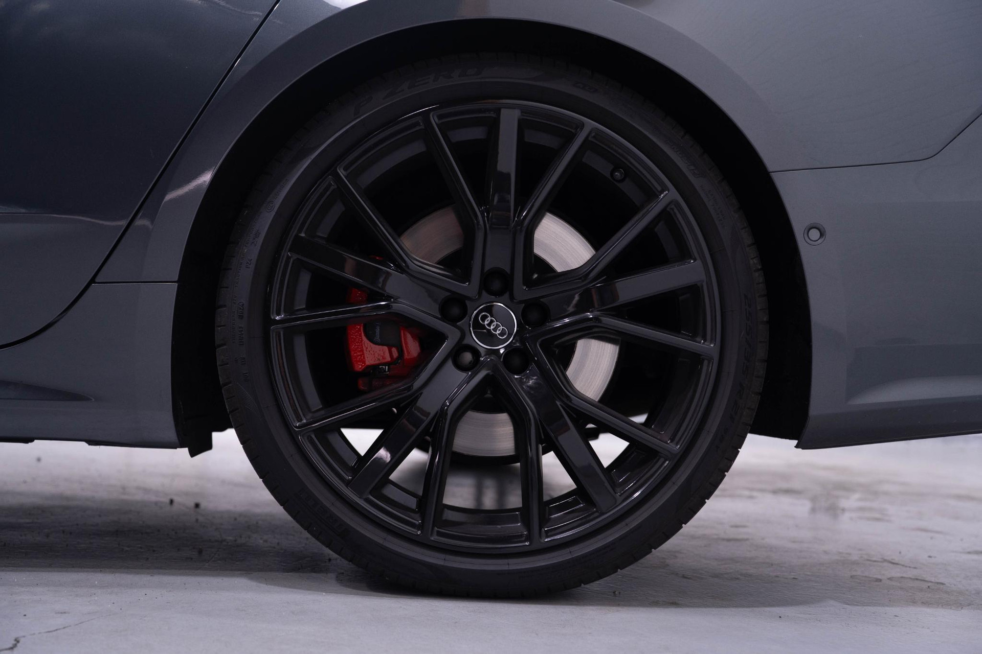 Velgen, gegoten lichtmetaal 8,5J x 21 "5-arm trapezium"-design, Audi Sport