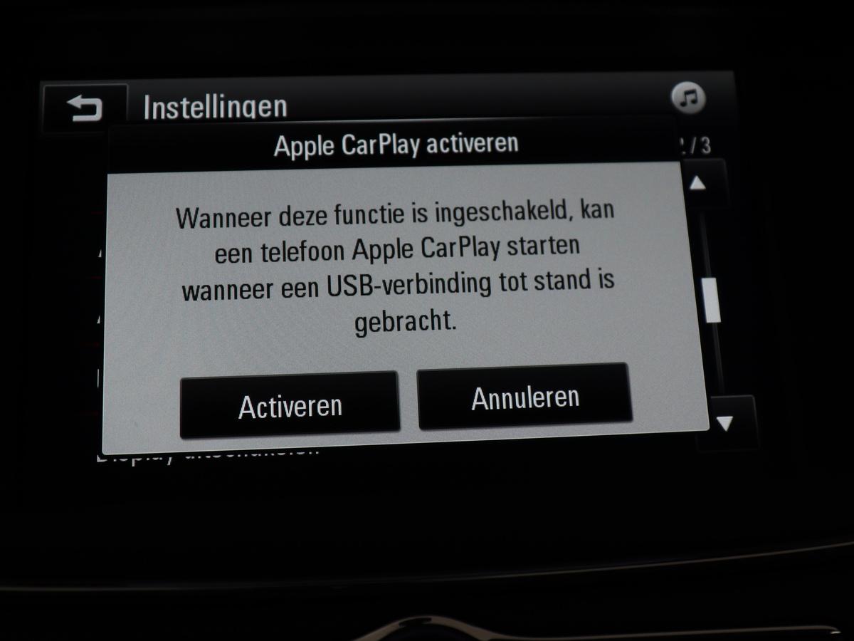 Apple Carplay/Android Auto