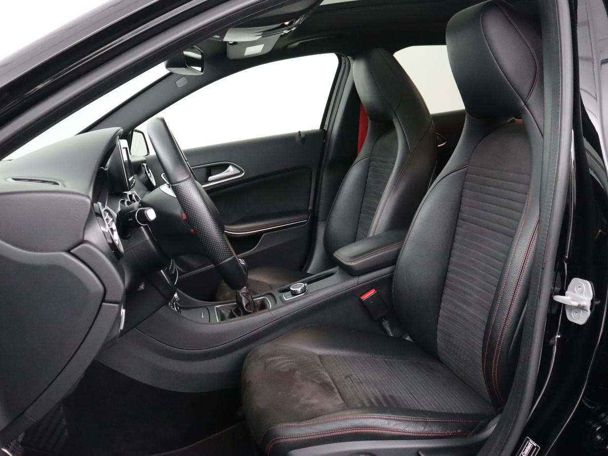Leder/alcantara bekleding