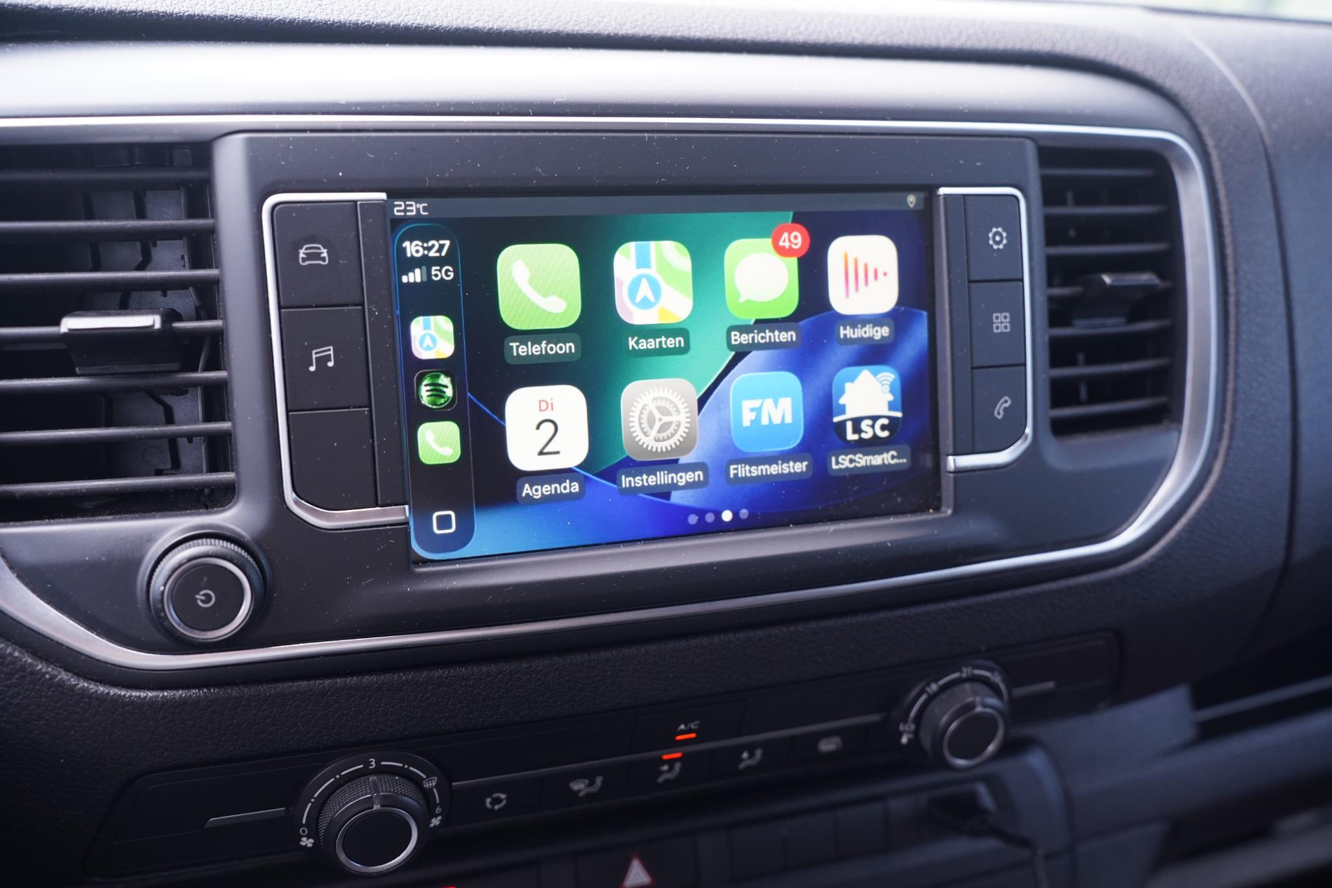 Apple CarPlay/Android Auto