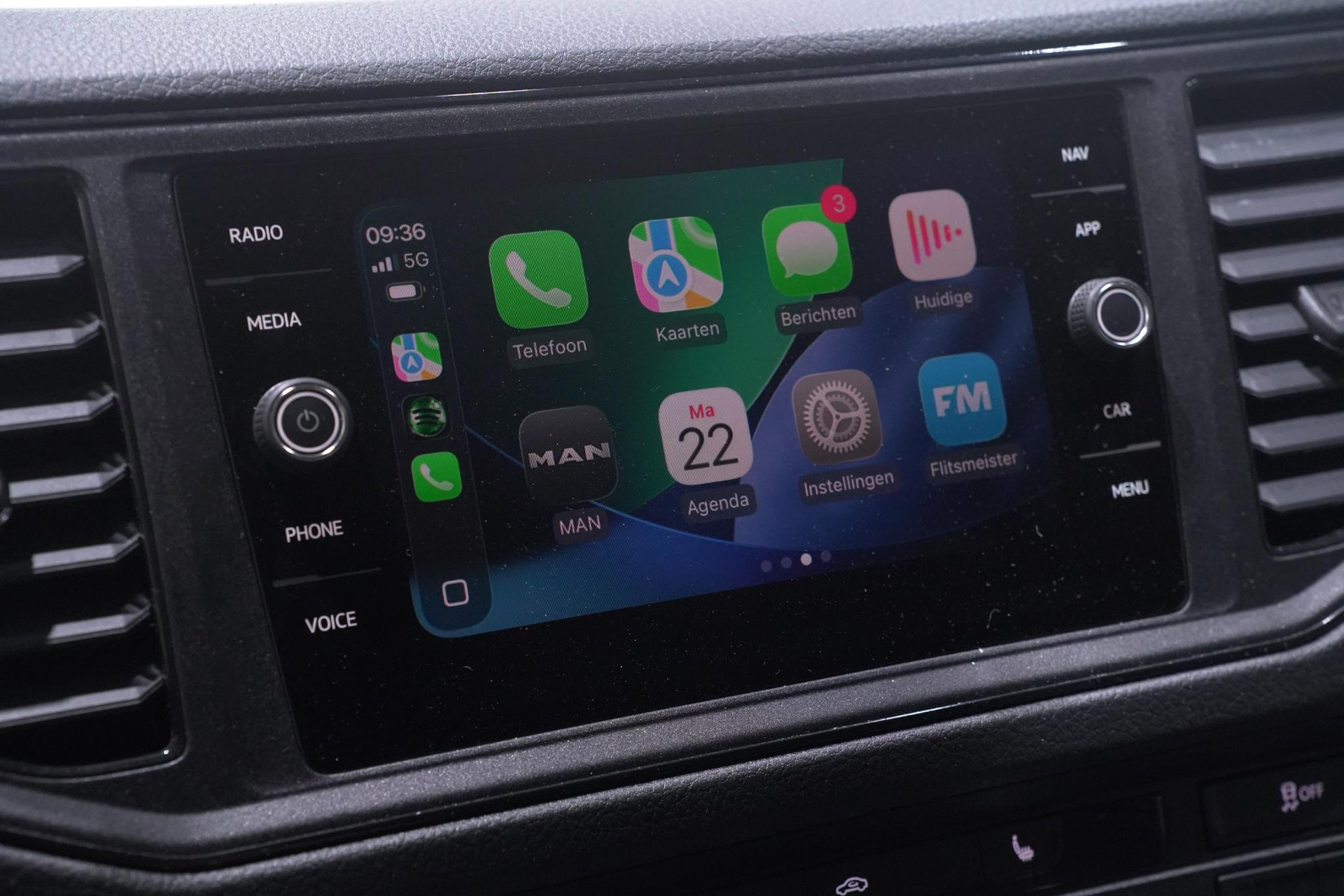 Apple CarPlay/Android Auto