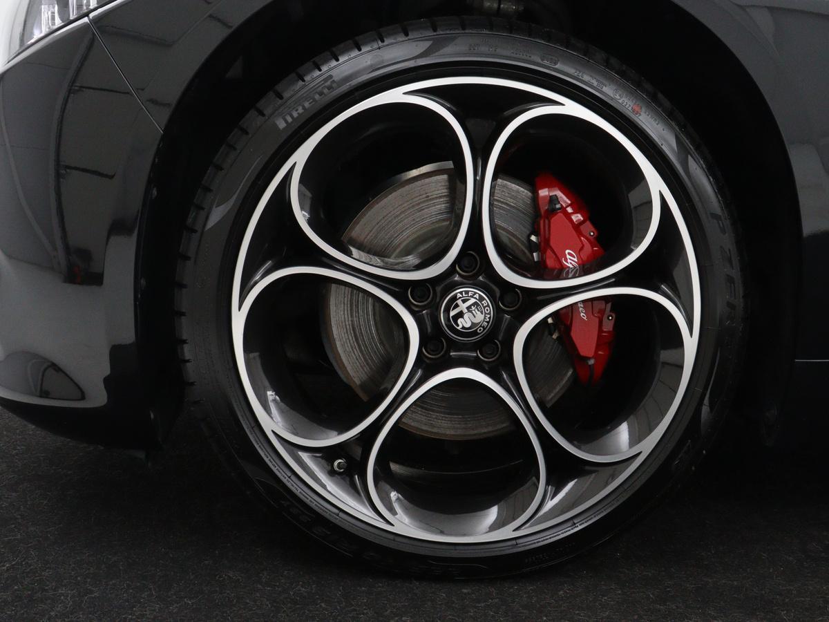 19" lichtmetalen velgen Performance