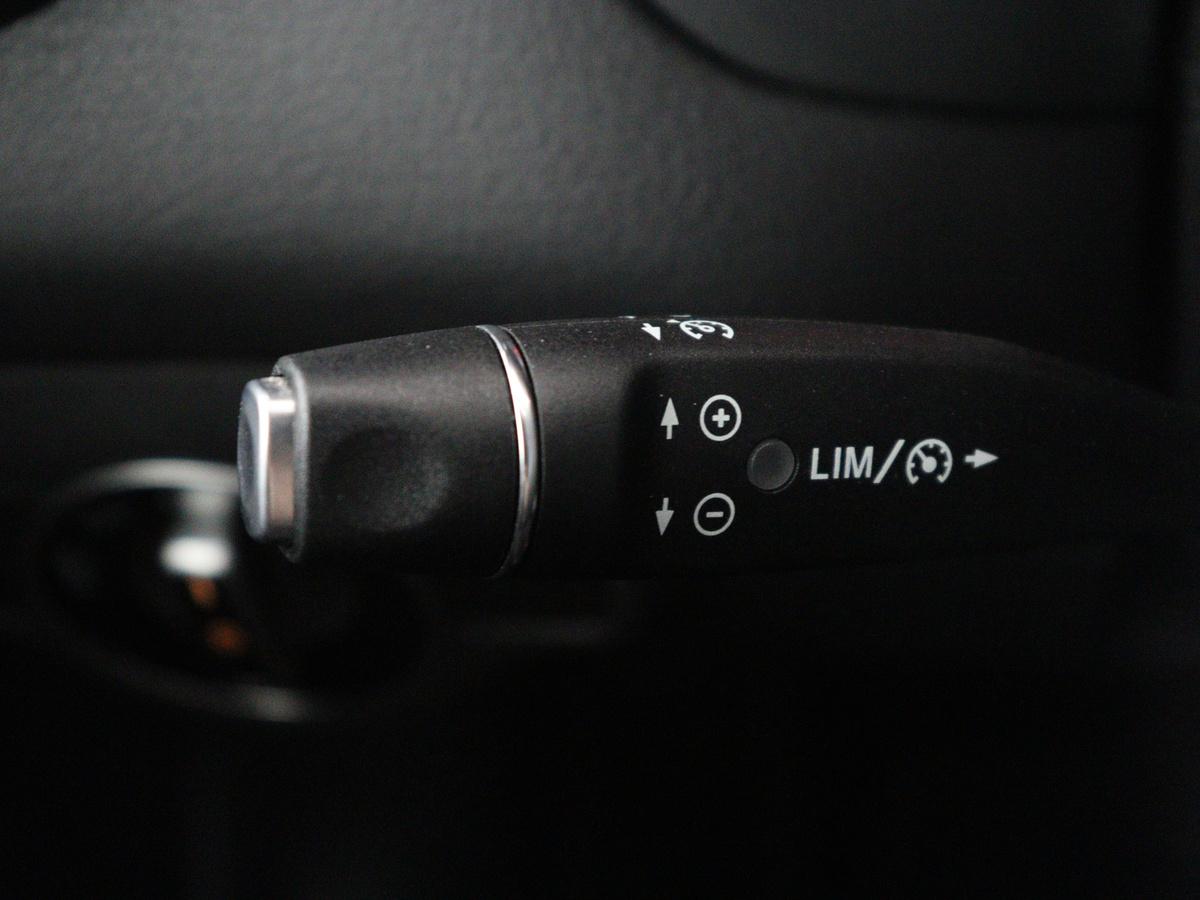 Cruisecontrol met variabele snelheidsbegrenzing Limiter