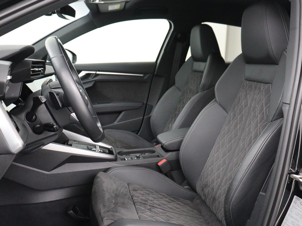 Bekleding, geruit alcantara/Mono.pur met S embleem