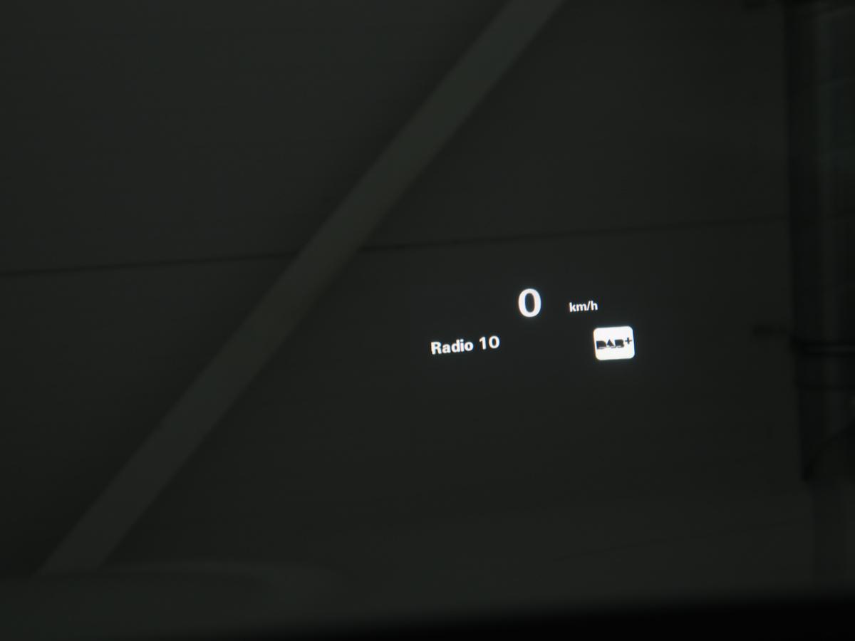 Head up display incl. 8" digitaal info display