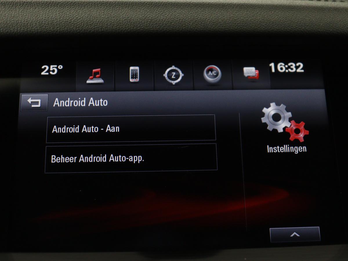 Apple Carplay/Android Auto
