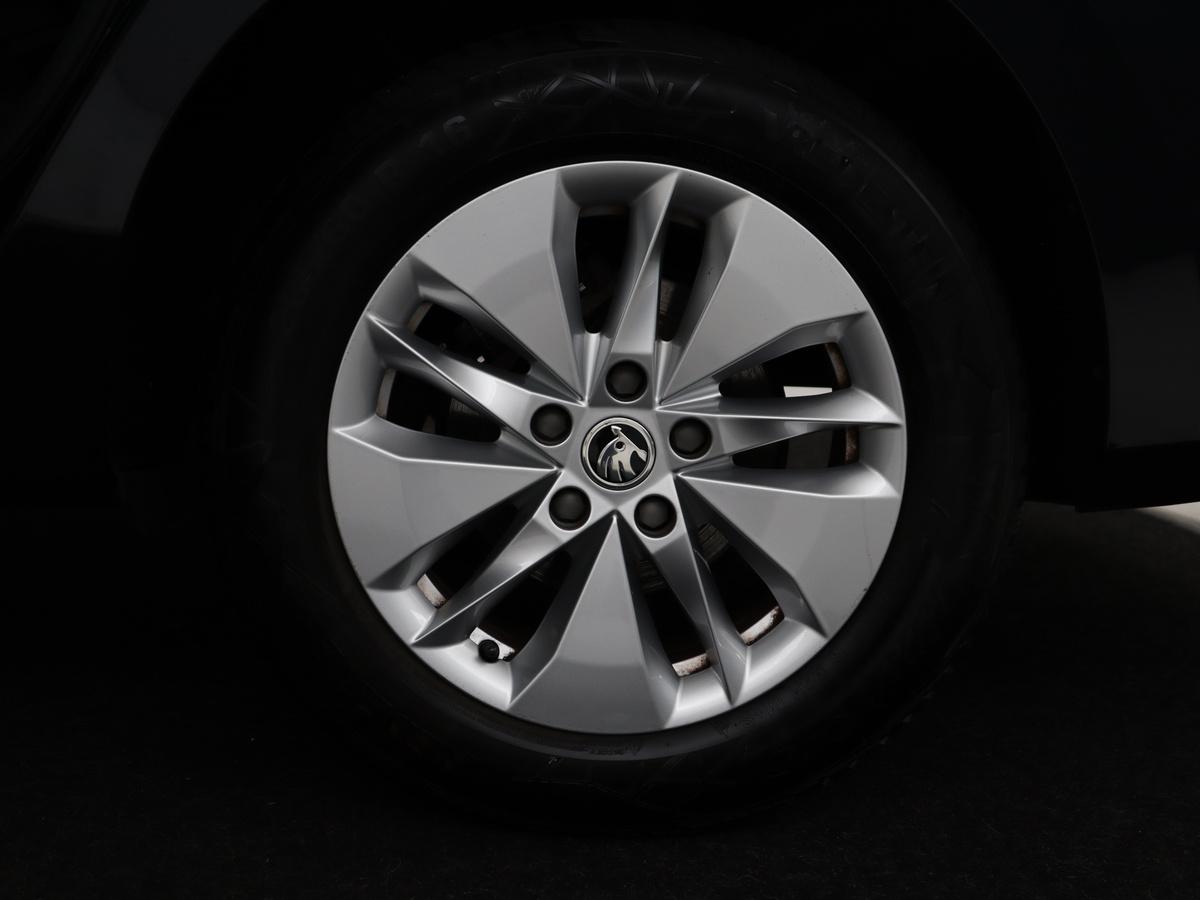 Lichtmetalen velgen 16" Twister met banden 205/60 R16