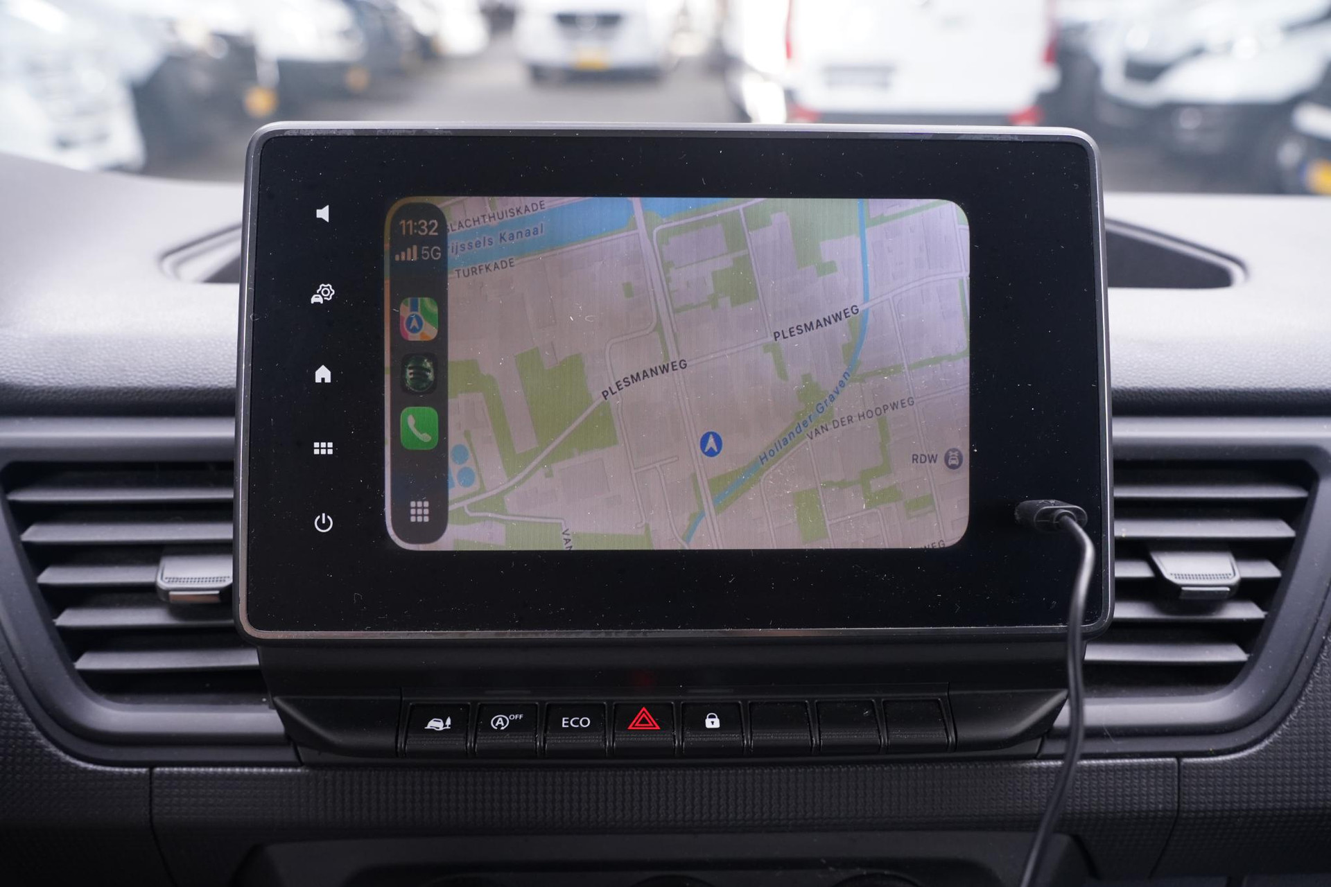 Apple CarPlay/Android Auto