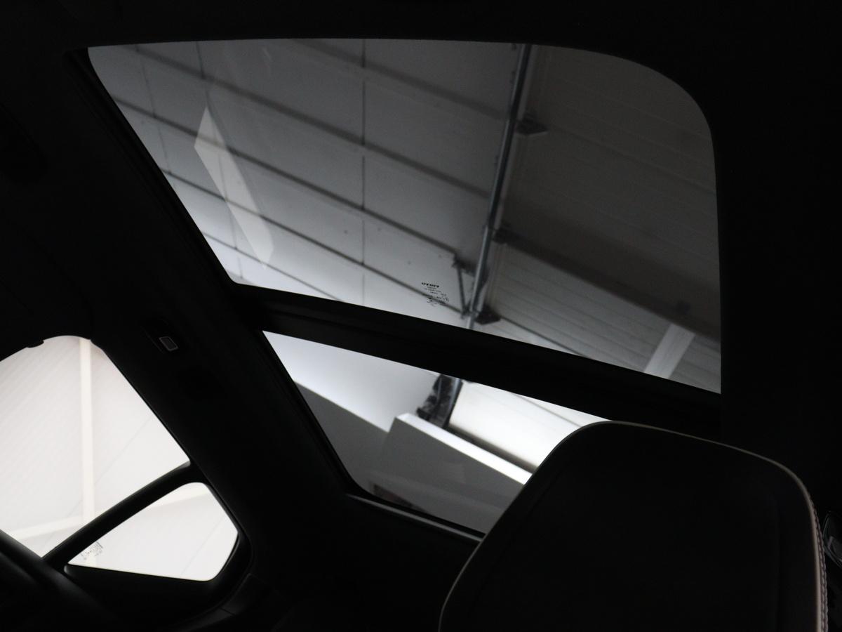 Elektrisch bedienbaar glazen panoramisch schuif-/kanteldak met elektrisch bedienbaarzonnescherm