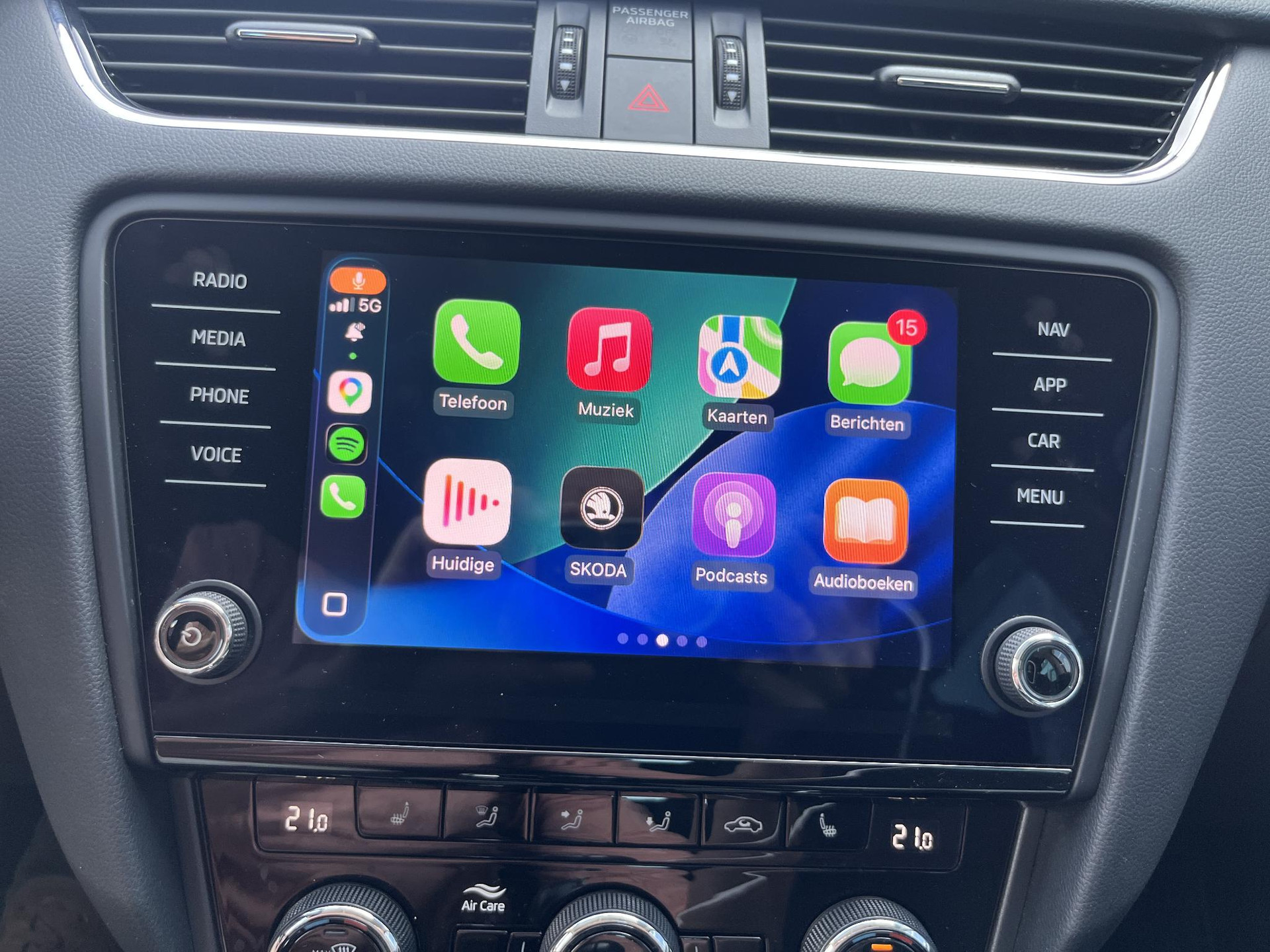 Apple Carplay/Android Auto