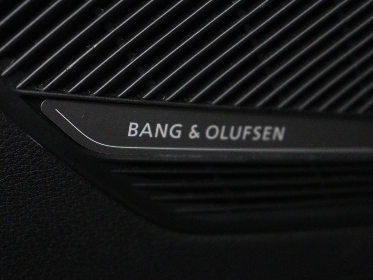 Bang & Olufsen soundsystem