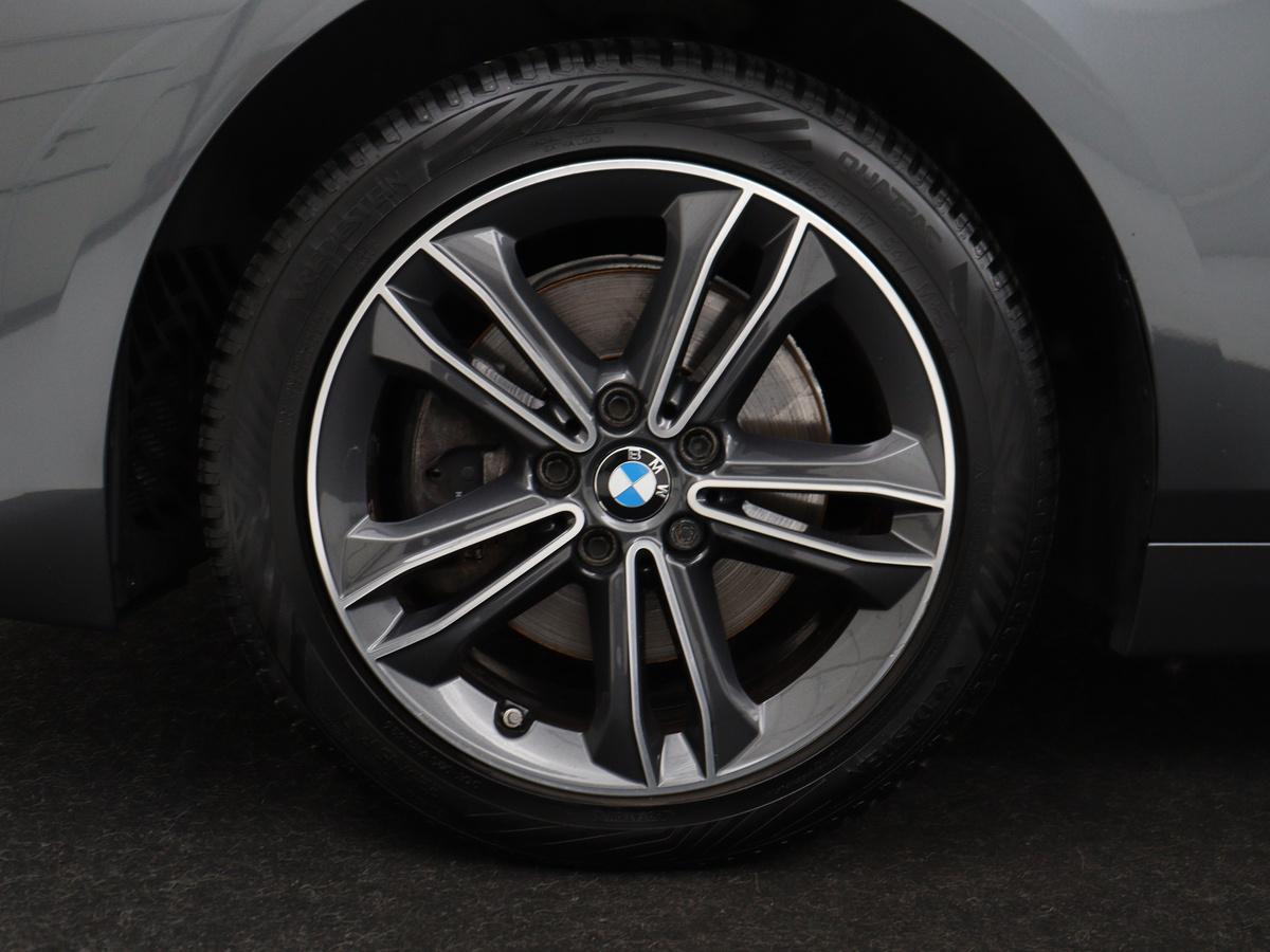 17 inch lichtmetalen wielen V-spaak