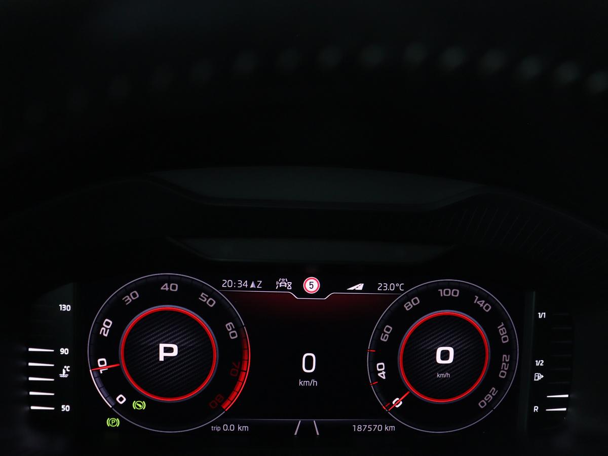 Virtual Cockpit met 10" kleurenscherm