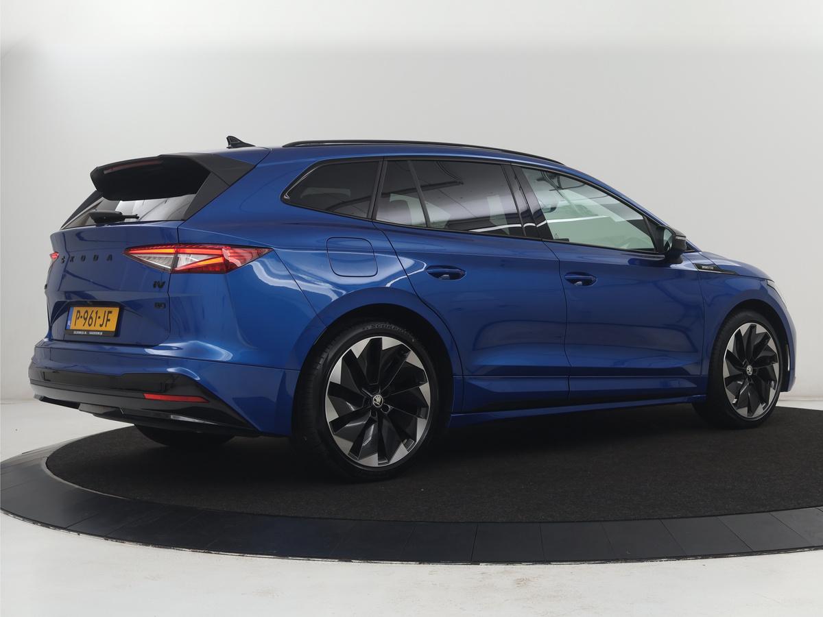 Race Blue