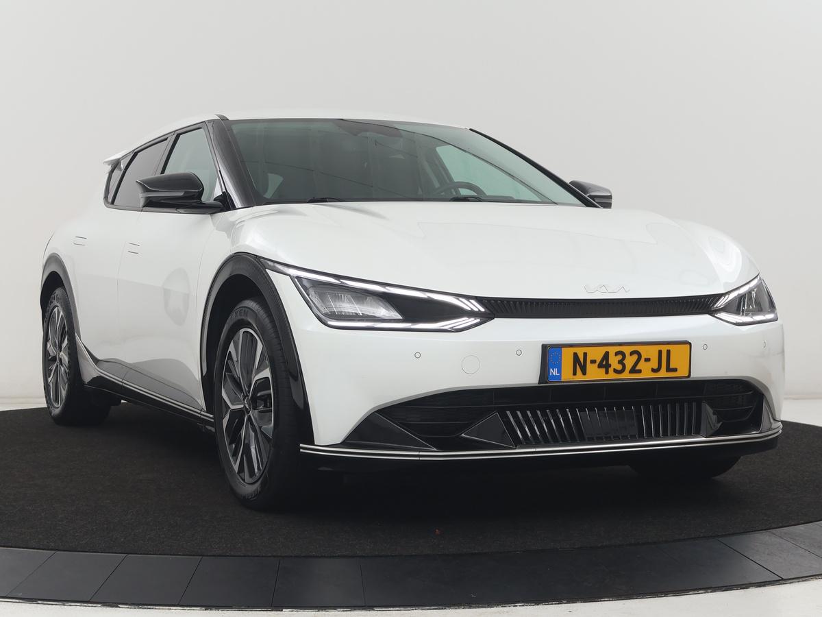 Snow Pearl White