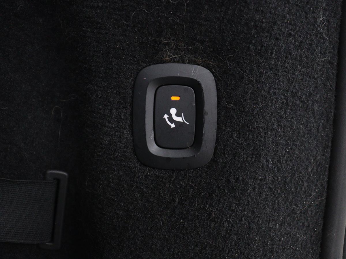 Trekhaak met semi elektrisch inklapbare kogel, 13-polig