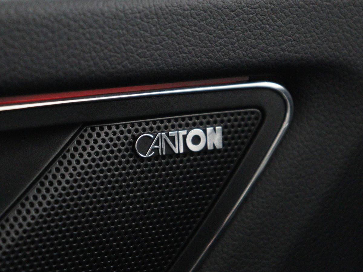 Sound System Canton met 9 luidsprekers en subwoofer