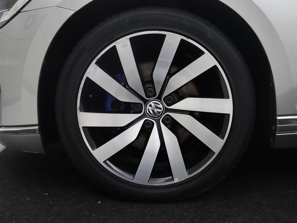 Velgen 'Monterey' (Volkswagen R GmbH), 18 inch lichtmetaal in grijs uitgevoerd