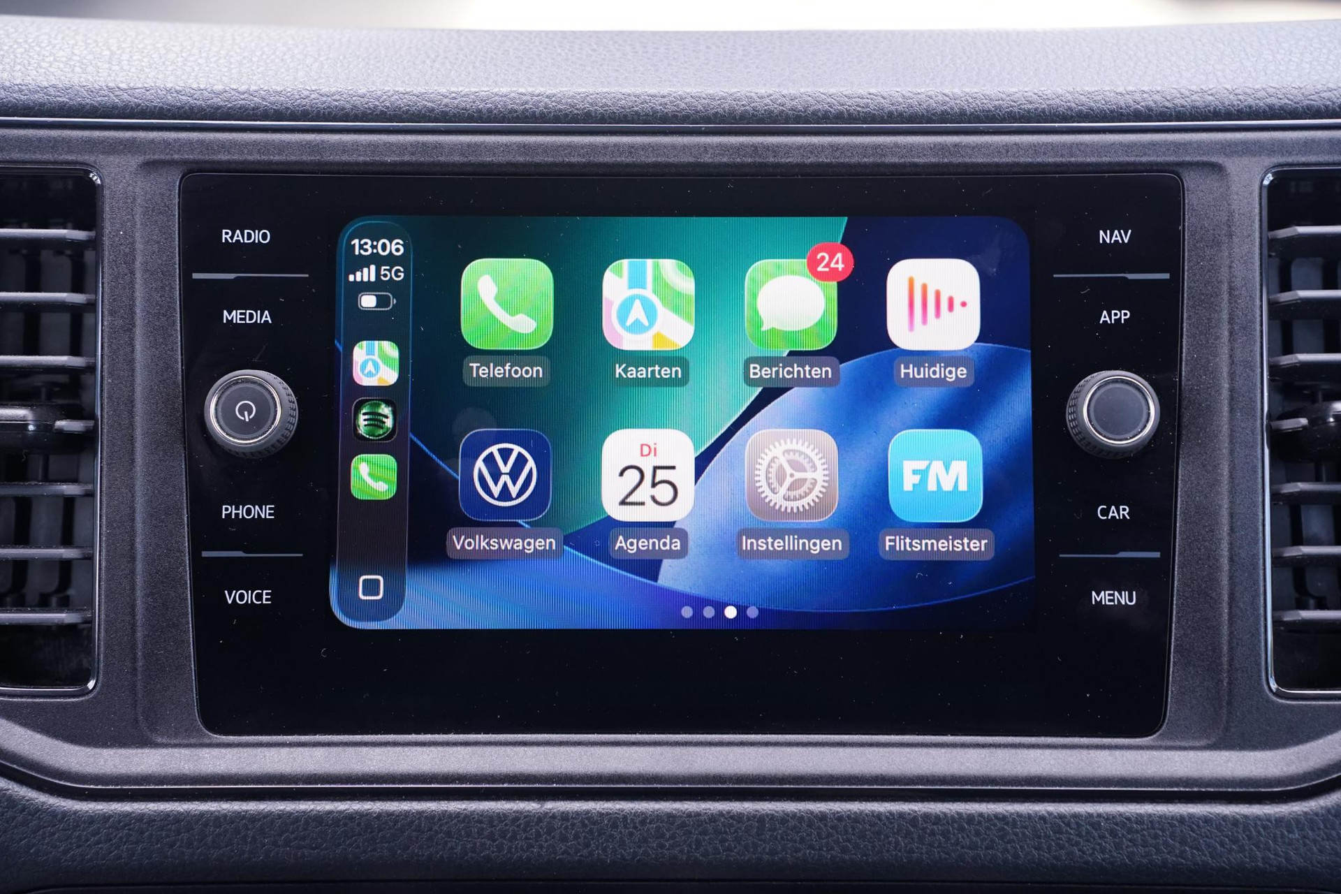 Apple CarPlay/Android Auto