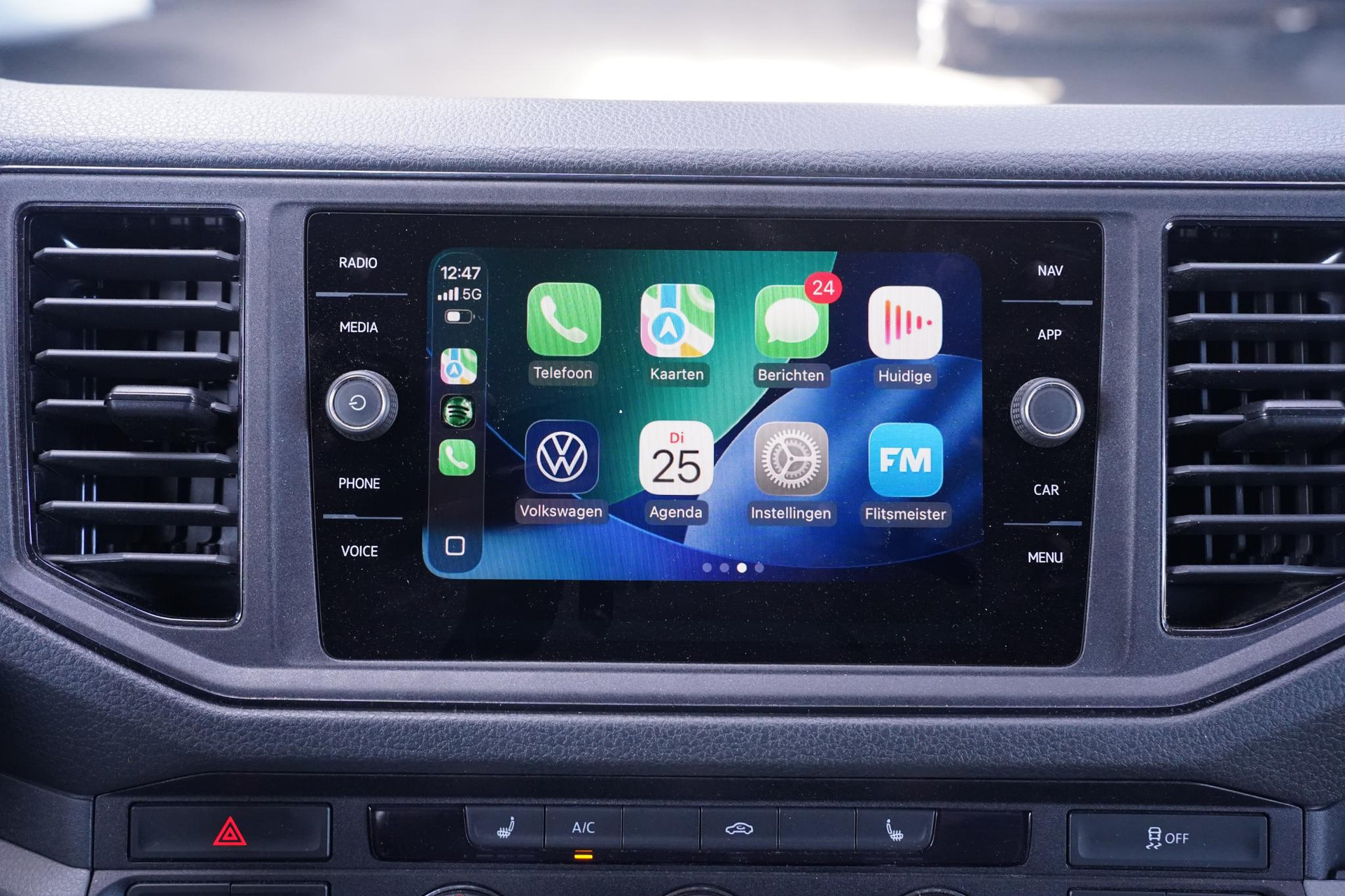 Apple CarPlay/Android Auto
