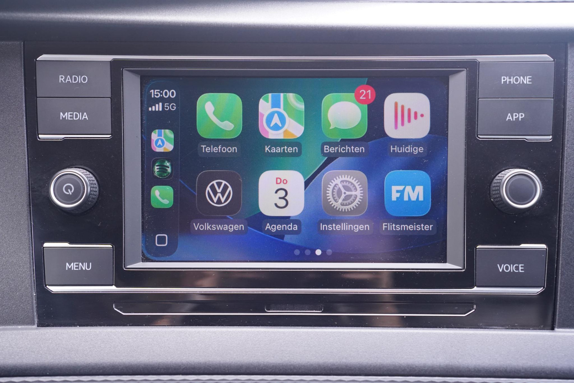 Apple CarPlay/Android Auto