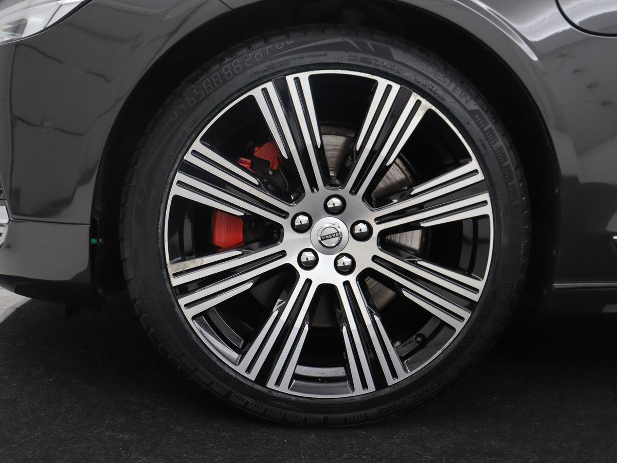 20" 8-Meer Spaaks Black/ Diamond Cut velgen met 255/35 R20 banden