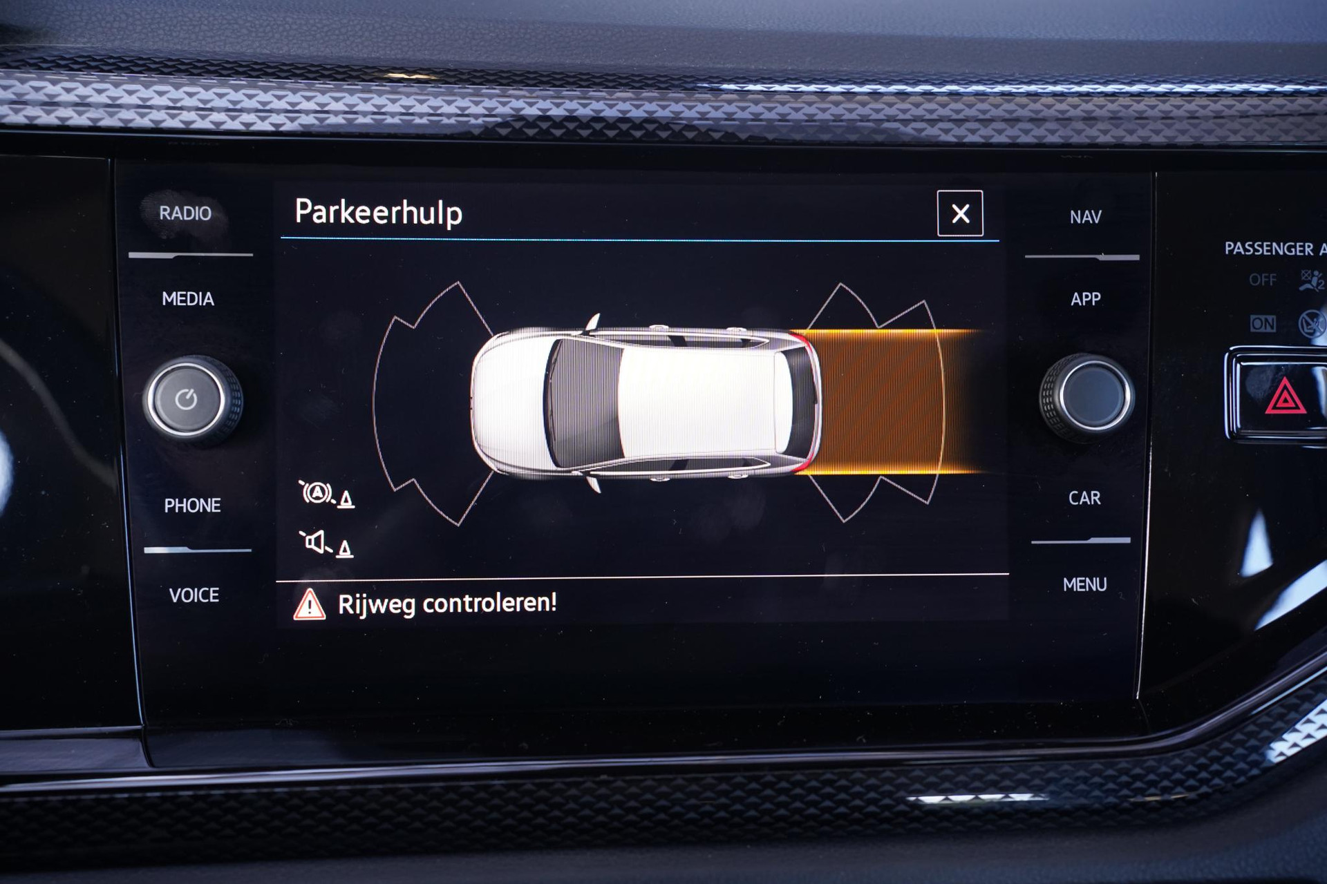 Parkeersensoren voor en achter (Park Distance Control)