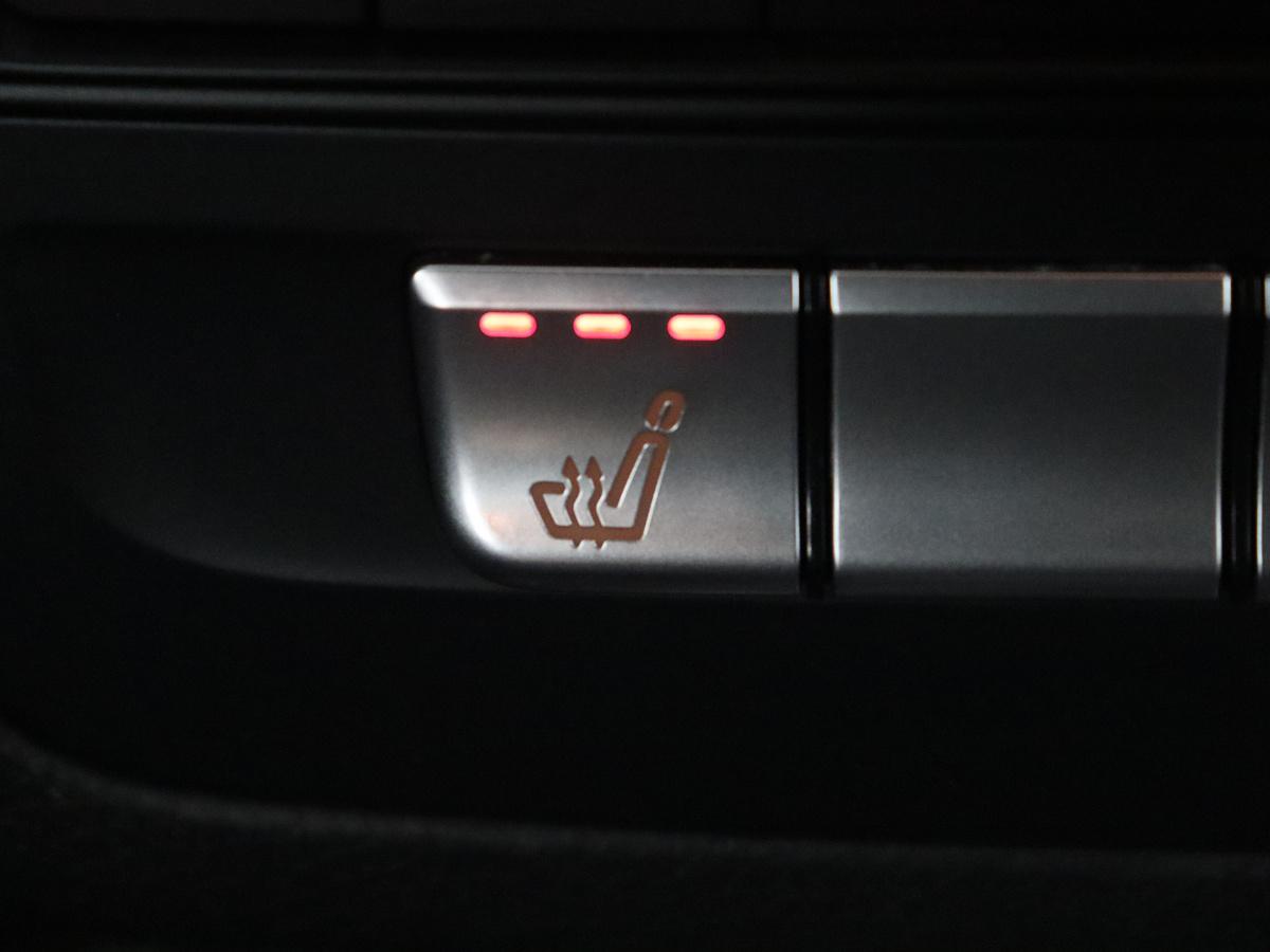 Stoelverwarming vóór