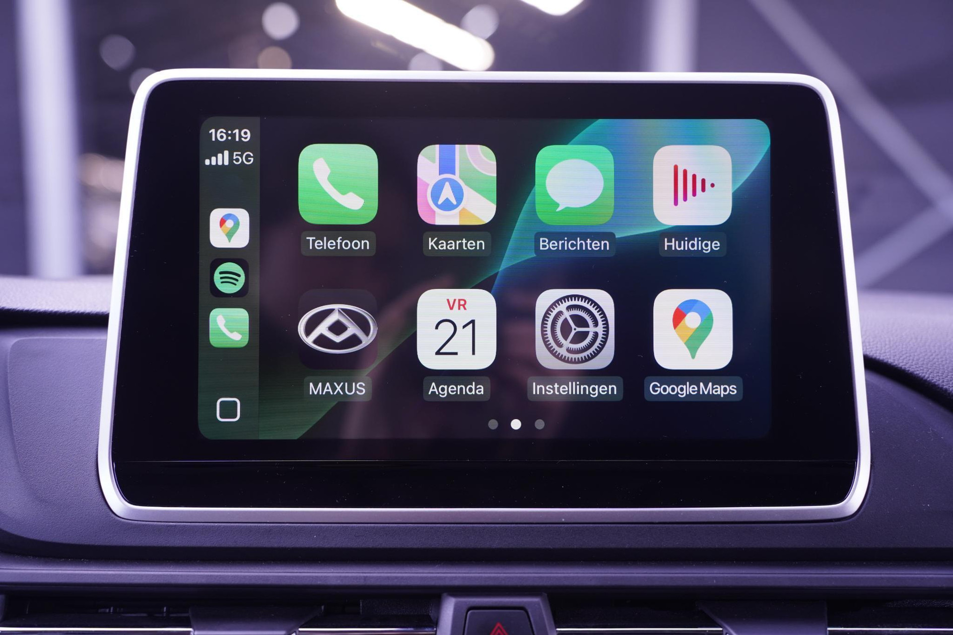 Apple CarPlay/Android Auto