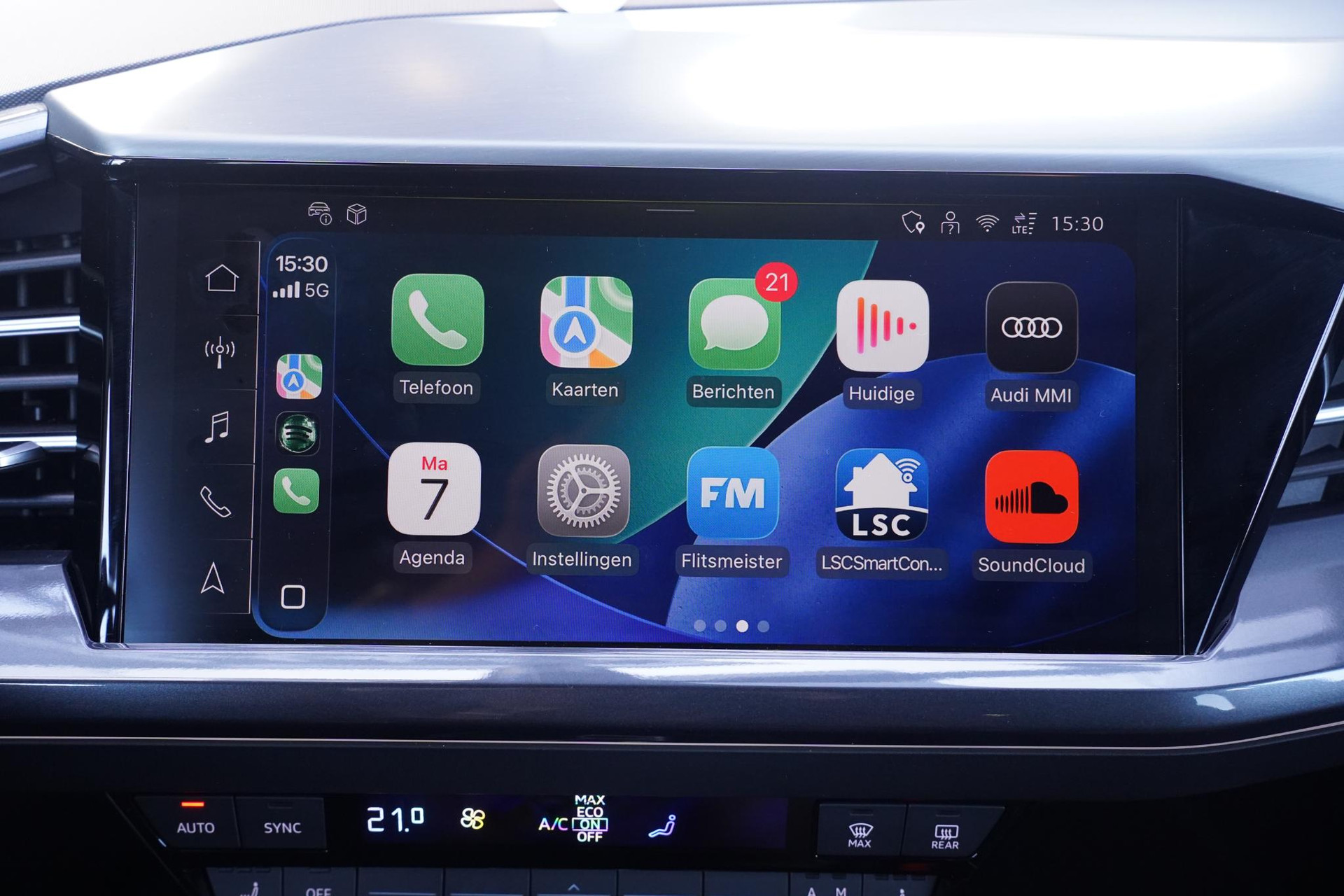 Audi smartphone interface