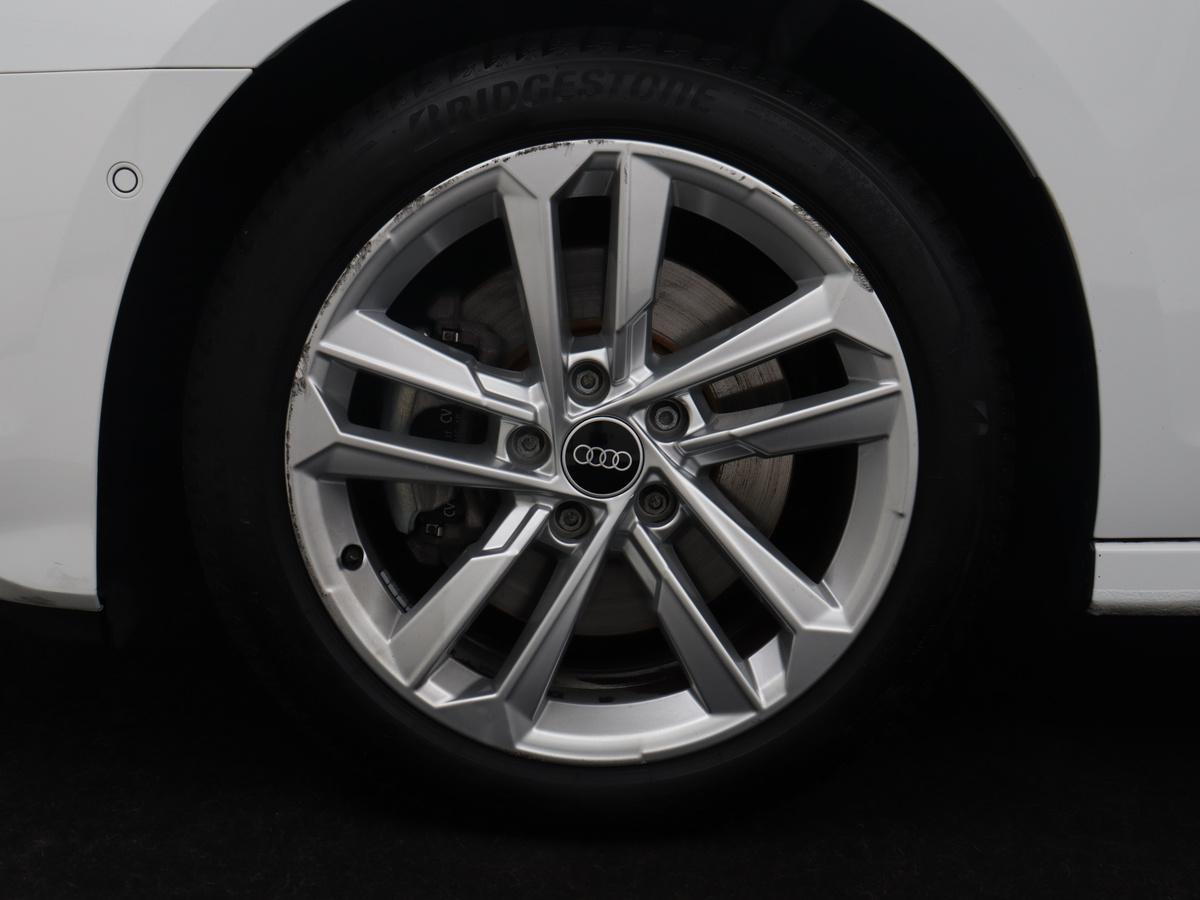 Velgen, 17 inch gegoten lichtmetaal "5-arm"-design