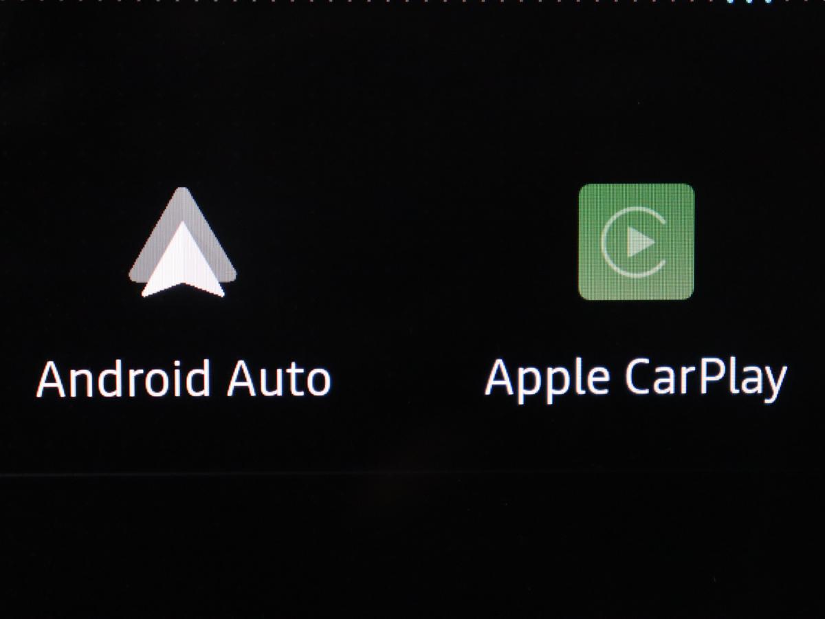 Apple Carplay/Android Auto